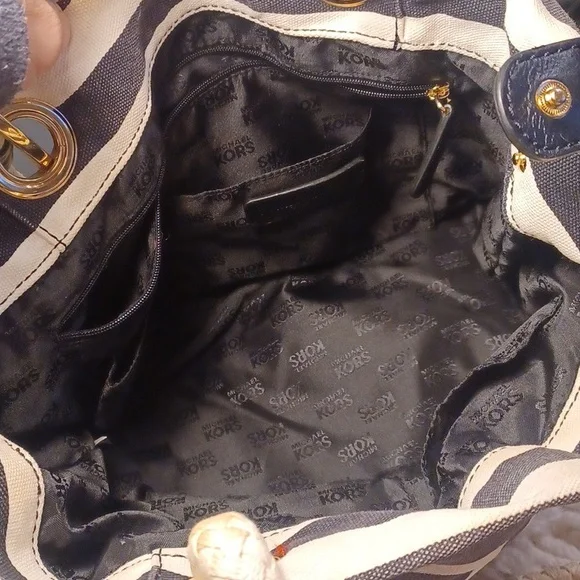 Michael Korsbucketpurse